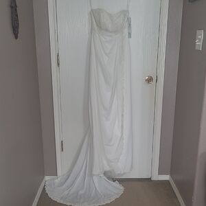 David's Bridal Ivory Lace Gown